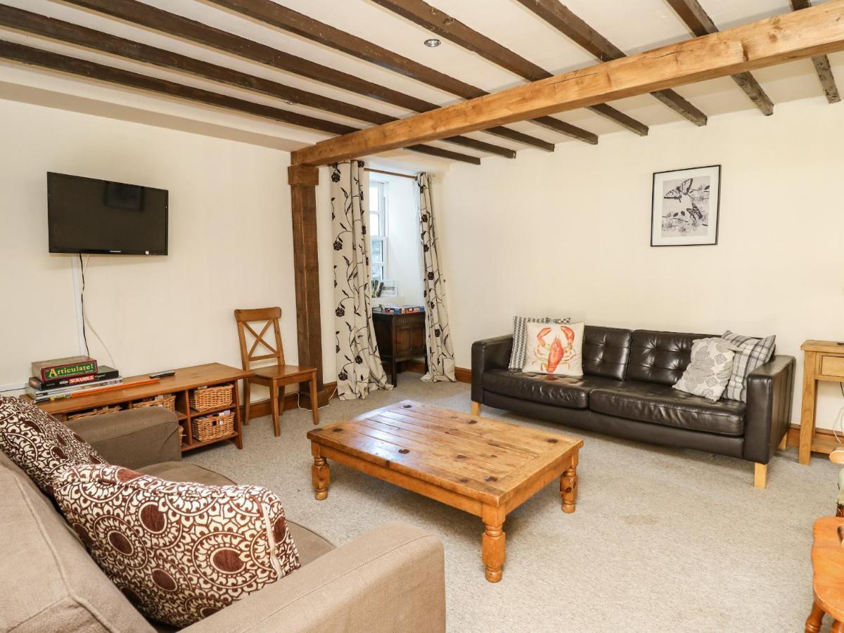 Dewi Villa Аберерън Екстериор снимка